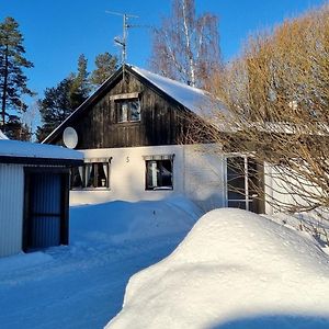 Villa Assar, Ferienhaus In Der Nahe Von Schwedens Grossten Stromschnellen Vidsel Exterior photo