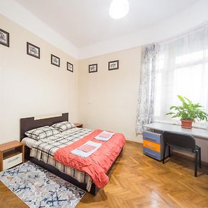 Summer Square - 2 Bedrooms Retro Flat With Great Location, 1St Fl Burgas Stad Exterior photo