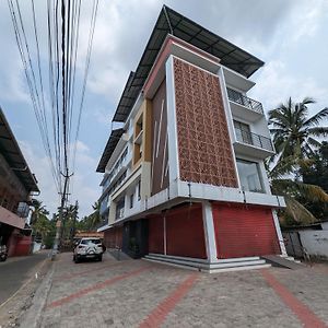 Lavanya Enclave Appartement Vaikom Exterior photo