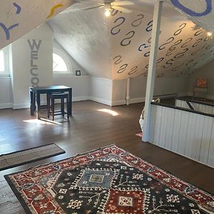 Awesome Attic Studio3B Private Room /Shared Apt Cincinnati Exterior photo