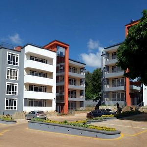 2 Bedroom Apartment By Jos Meru Exterior photo