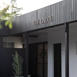 The Lodge - 4 Luxury Central Private Studio Rooms - Free Wifi Mount Gambier Exterior photo