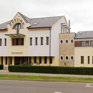 Corvina Hotel-Restaurant Mosonmagyaróvár Exterior photo