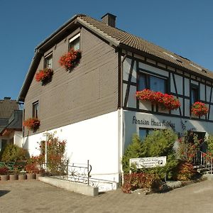 Gaestehaus Stolzenberg Hotel Hallenberg Exterior photo