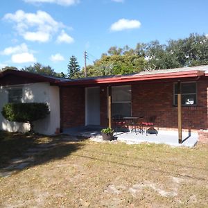 Quiet House For Vacation And Business Adventurers Appartement Largo Exterior photo