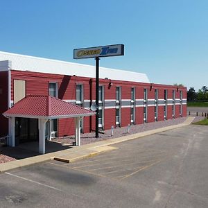 Osseo Inn Exterior photo