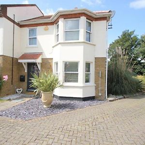 The Zen Den Villa Southend-on-Sea Exterior photo