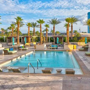 Ultimate Mgm Retreat With Jacuzzi, Pool & Gym! Appartement Las Vegas Exterior photo