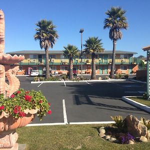 Sand Castle Inn Seaside Exterior photo