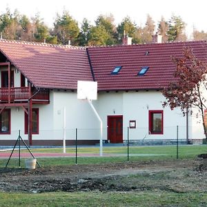 Penzion Lipina Hotel Slatiňany Exterior photo