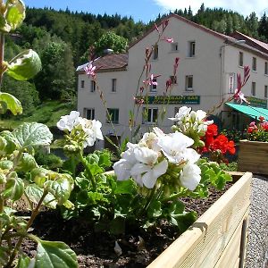 Logis Hotel Restaurant Les Cevennes Saint-Cirgues-en-Montagne Exterior photo