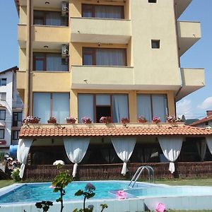 Sharkov Family Hotel Ognyanovo  Exterior photo