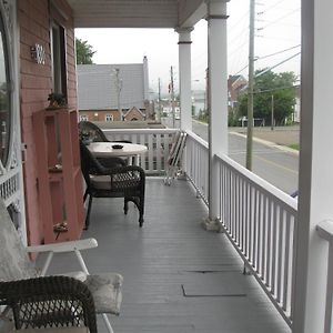 Maison Mckenzie House Bed and Breakfast Campbellton Exterior photo