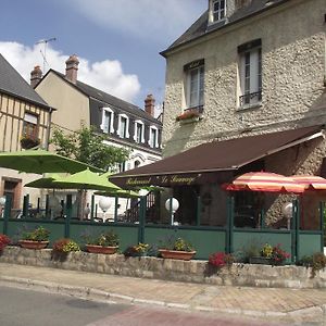 Le Sauvage Hotel Château-Renard Exterior photo