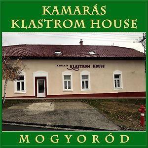 Kamaras Klastrom House Bed and Breakfast Mogyoród Exterior photo