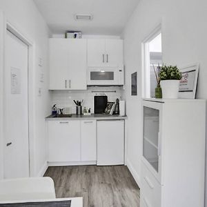 Cozy Studio Apartment Miami Exterior photo