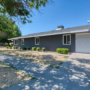 Fun City Haven Spacious Retreat In Fresno Appartement Exterior photo