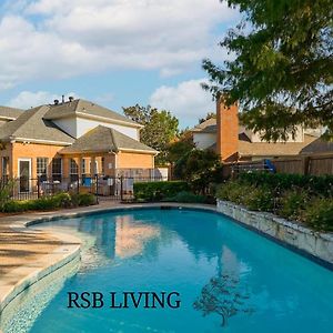 Glamorous 4Br Holiday Home With Pool, Hot Tub & Grill Carrollton Exterior photo