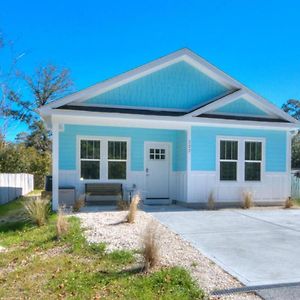 Captain Jack'S Villa Oak Island Exterior photo