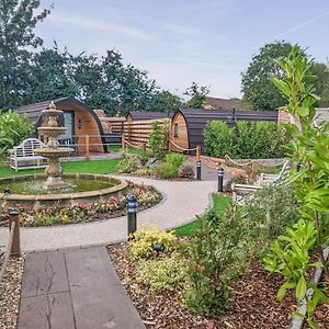 Peacock Lake Glamping Hotel East Bridgford Exterior photo