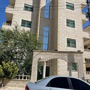 Alshaar Llshkk Almfrosha Appartement Amman Exterior photo