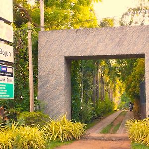 Waasala Leisure Hotel Anuradhapura Exterior photo