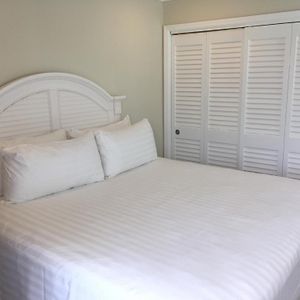 Dolphin Cove (Adults Only) Villa Freeport Room photo