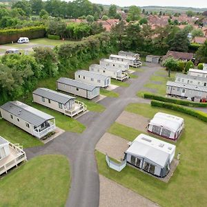 Robin Hood Caravan Park Hotel York Exterior photo