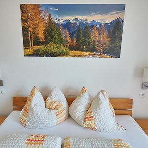 Privatpension Bergkristall Hotel San Martino di Castrozza Room photo