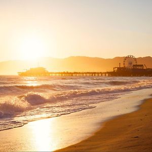 Regent Santa Monica Beach Hotel Los Angeles Exterior photo