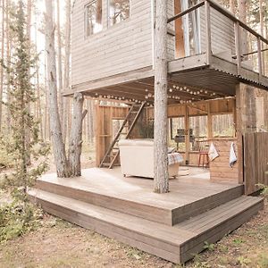 A Cozy Treehouse For Two Villa Orissaare Exterior photo