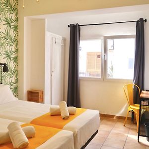 Nanit Rooms Ibiza Hostal Santa Eularia des Riu Exterior photo