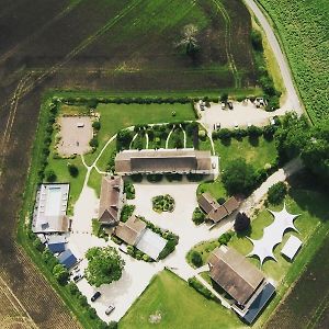 Domaine De La Rimbertiere Villa Thuré Exterior photo