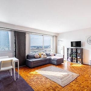 Guestready - Modern Chic With A View Appartement Courbevoie Exterior photo