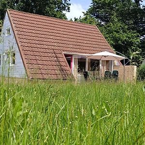 6-pers bungalow in het Heuvelland Villa Simpelveld Exterior photo