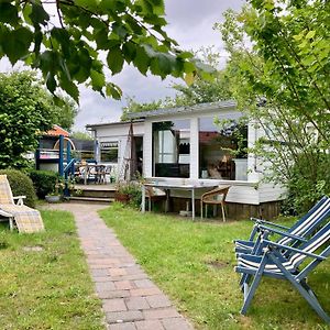 Het kleine Huis mobile home by the harbour&the Lauwersmeer Anjum Exterior photo