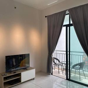 Sun Executive Suite Entire Unit At Bayan Lepas For 6 Pax Exterior photo