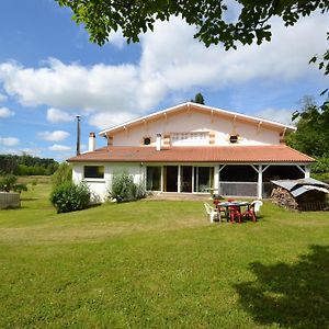 Spacious House, Centrally Located For Excursions Villa Camiran Exterior photo