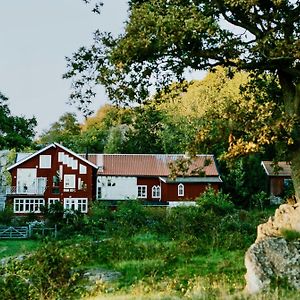 Bnb Kaerlingesund Retreat Center Bed and Breakfast Uddevalla Exterior photo