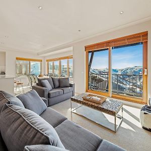 Schnapps Penthouse Ski Apt With Undercover Parking Appartement Mount Hotham Exterior photo