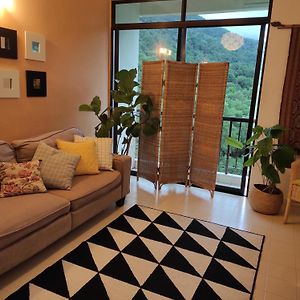 Cozy & Comfy 3 Rooms Apartment Near Beach Batu Feringgi Exterior photo