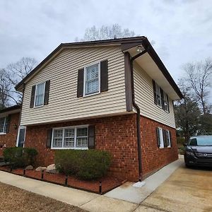 Wow! New Apat Close To All Things In Raleigh/Wake Appartement Exterior photo