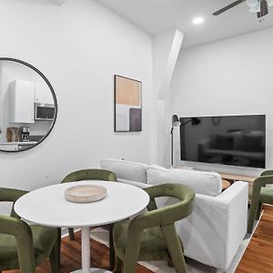 Minimalist Charm 2Br 1Bath Appartement New York Exterior photo