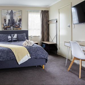 Chic Private Studio 5 Mins From Airport And Shops Villa Christchurch Exterior photo