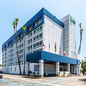 Holiday Inn Express Van Nuys By Ihg Los Angeles Exterior photo