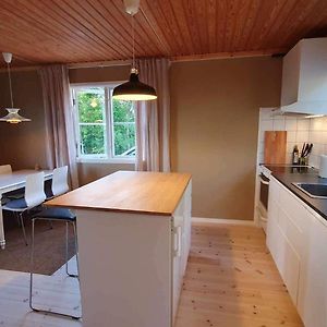 Fully Renovated Cottage With Great Hilltop Views Karlsborg Exterior photo