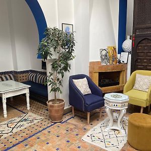 Riad Aicha Bed and Breakfast Asilah Exterior photo