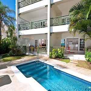 Casual Beachfront Studio With Pool Apts Appartement Bridgetown Exterior photo