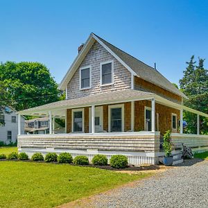 Pocasset Home With Kayaks And Bikes Walk To 2 Beaches Exterior photo