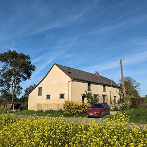 Un Cadre Fleuri Villa Cardroc Exterior photo